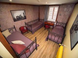 Мини-отель Aleksandri Guesthouse Пярну Двухместный номер с 2 отдельными кроватями-4